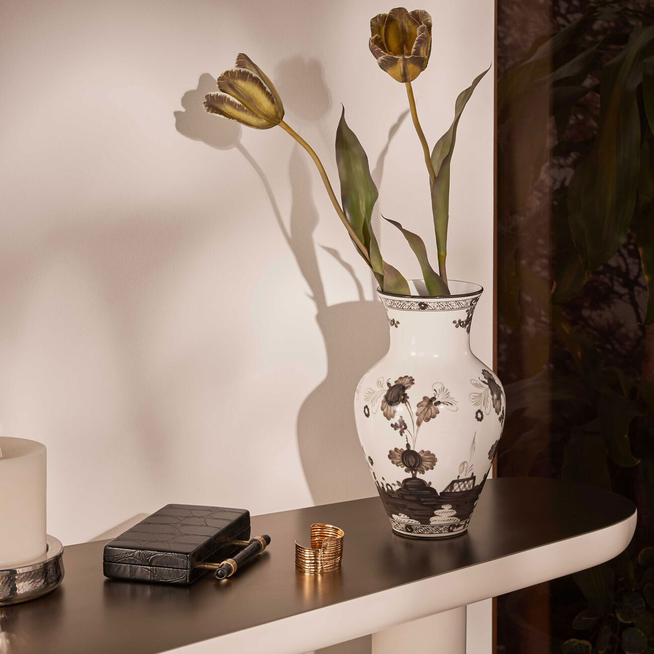 Oriente Italiano Vase Medium Grey ginori 1735 oriente italiano vase medium grey