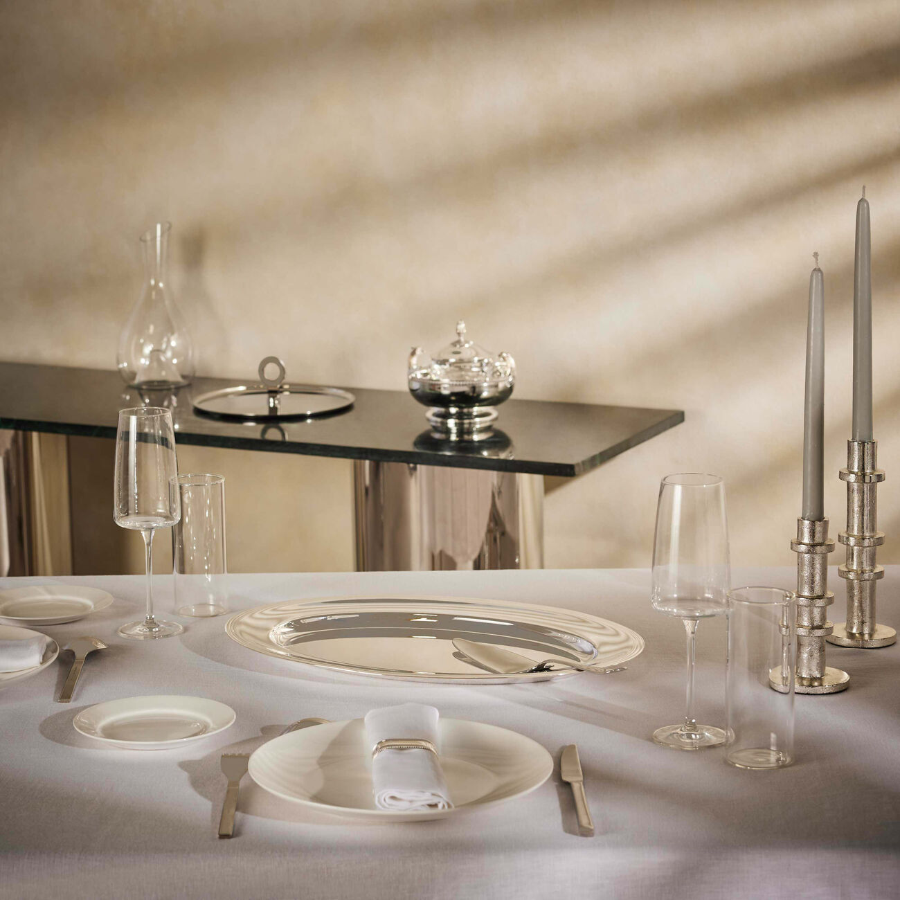 كريستوفل طبق اللحوم آلبي بيضاوي باللون الفضي 45 سم