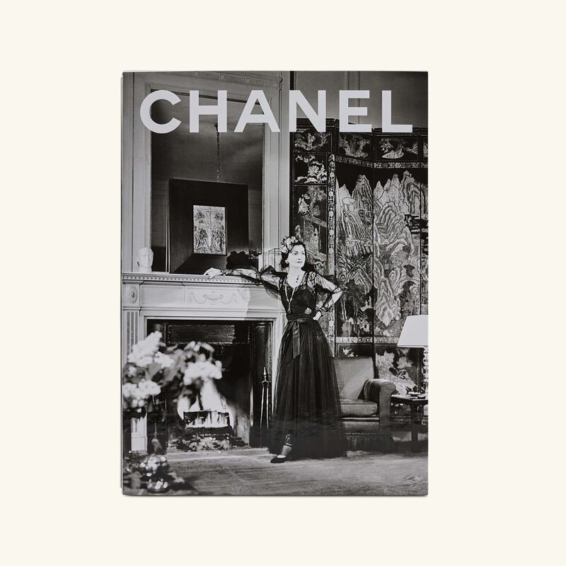 Chanel Set of 3 Fashion, Jewelry & Watches, Perfume & Beauty Book 22x15cm assouline chanel set of 3 fashion jewelry watches perfume beauty book 22x15cm