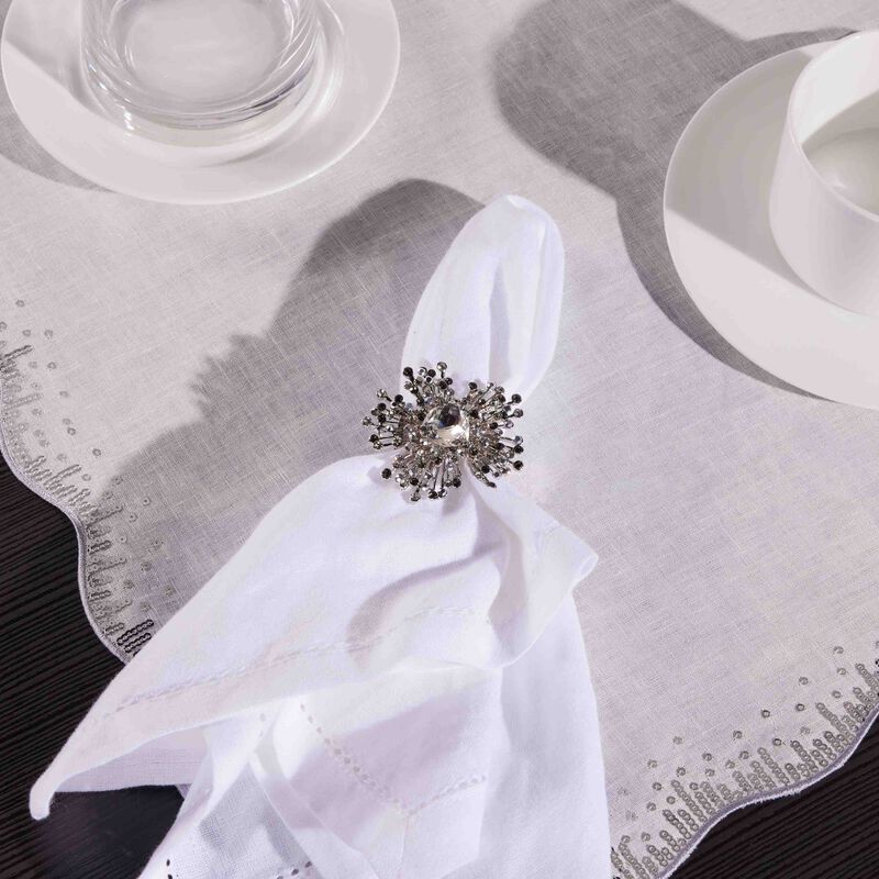 طقم جيم برست المؤلف من 4 حلقات للمناديل باللون الفضي كيم سيبيرت طقم جيم برست المؤلف من 4 حلقات للمناديل باللون الفضي