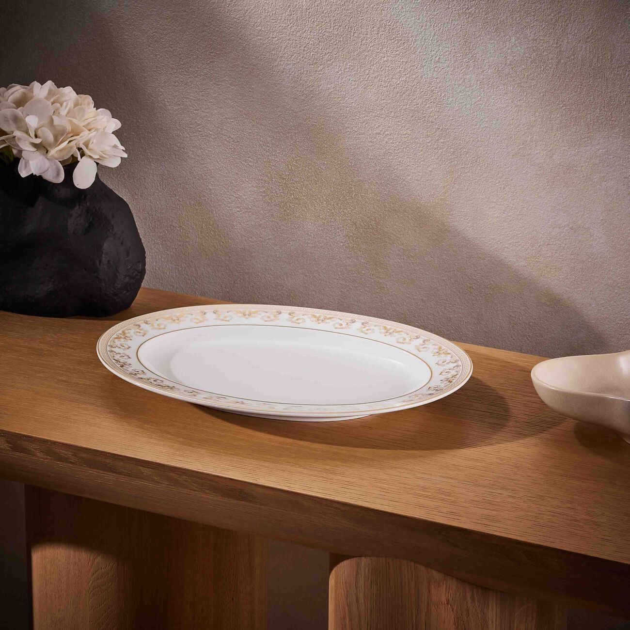 Medusa Gala Serving Platter Oval White 34cm versace medusa gala serving platter oval white 34cm