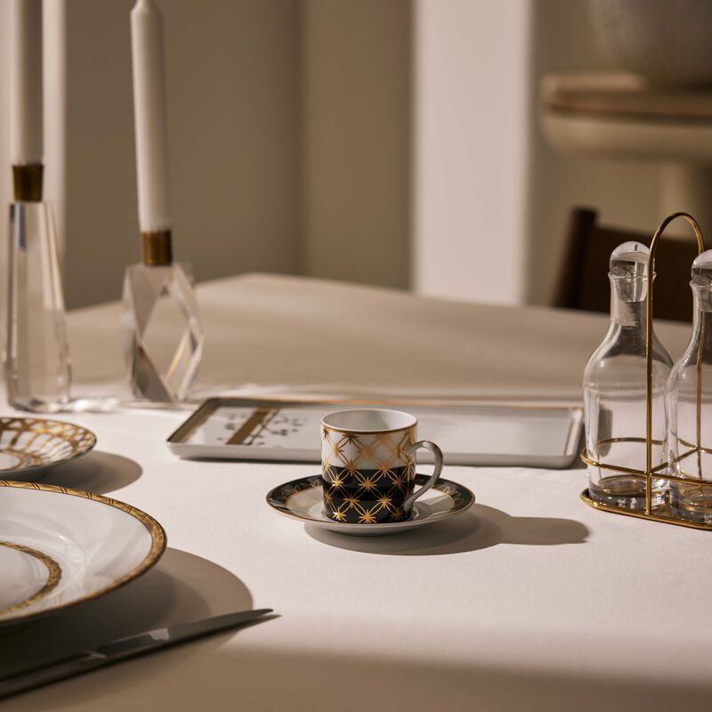 فنجان القهوة كيوتو مع صحنه باللون الأبيض بينتو باريس فنجان القهوة كيوتو مع صحنه باللون الأبيض