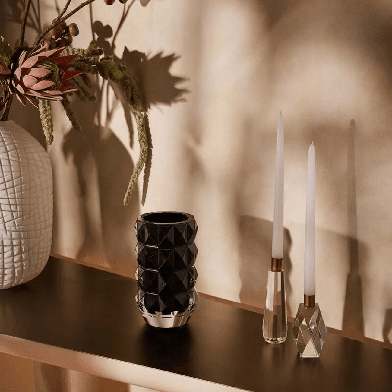 باكارا مزهرية لوكسور دائرية سوداء