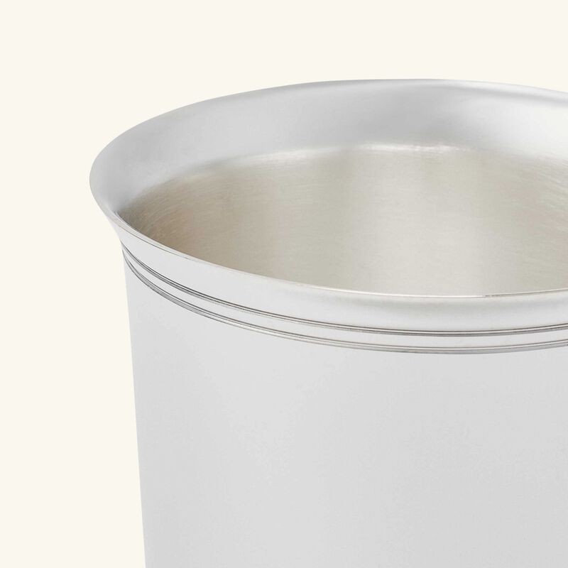 كوب كلوني للأطفال الرضع باللون الفضي كريستوفل كوب كلوني للأطفال الرضع باللون الفضي