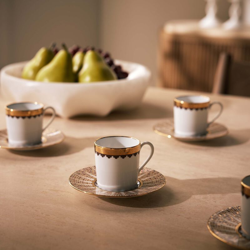 هافيلاند طقم كافالييه رويال المؤلف من 4 فناجين للقهوة مع صحونها بنقوش ذهبية