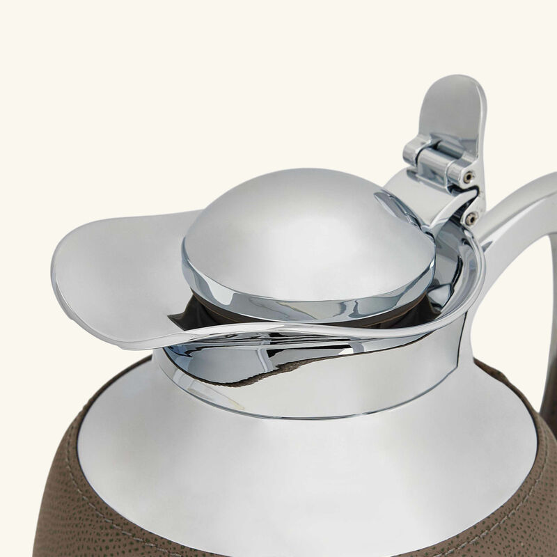 جيوبانيارا إناء فيلاندري الحراري بني