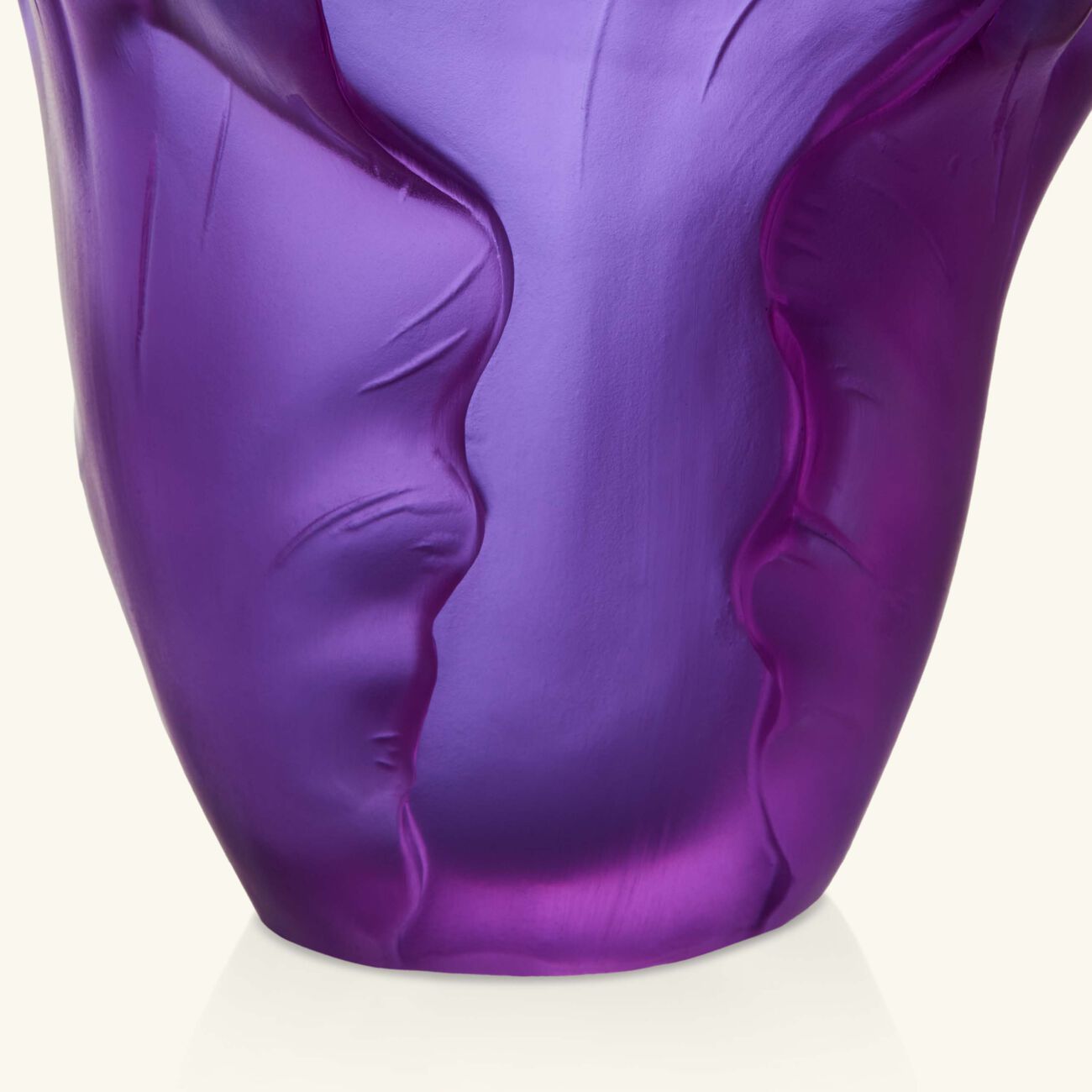 دوم مزهرية توليب صغيرة وردية