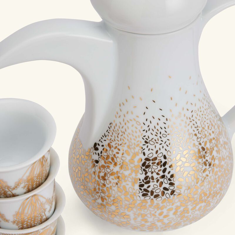 silsal tamrah by razan alazzouni dallah   coffee cups gold set of 8