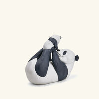 لادرو منحوتة على شكل أنثى باندا وصغيرها متوسطة سوداء