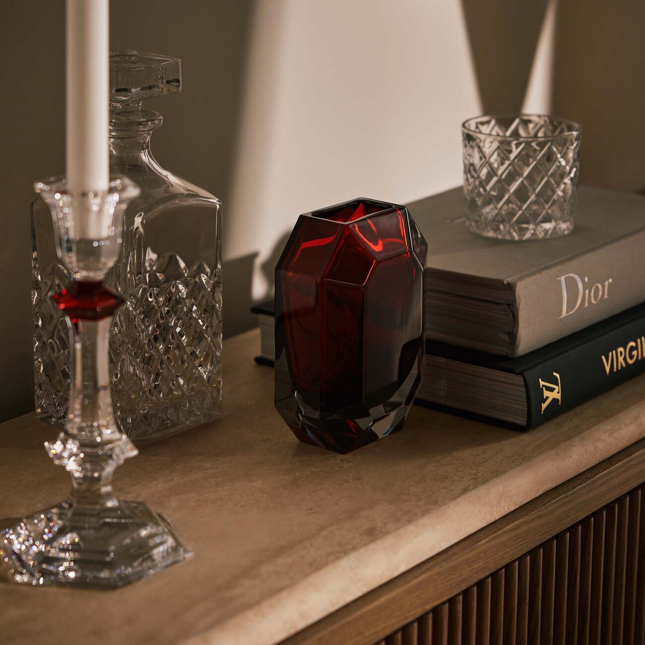 baccarat octogone bud vase small red