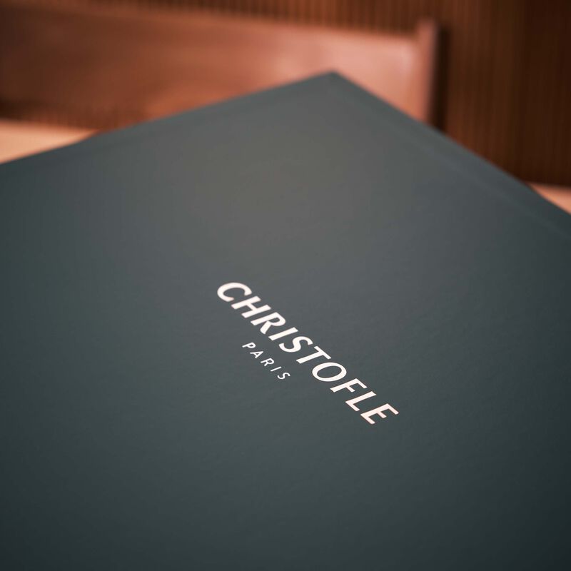 صندوق أمباسادور باللون الفضي كريستوفل صندوق أمباسادور باللون الفضي