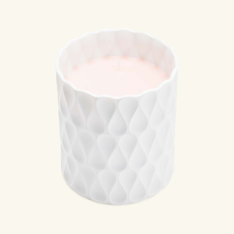برناردو كوب روز مع شمعة معطرة