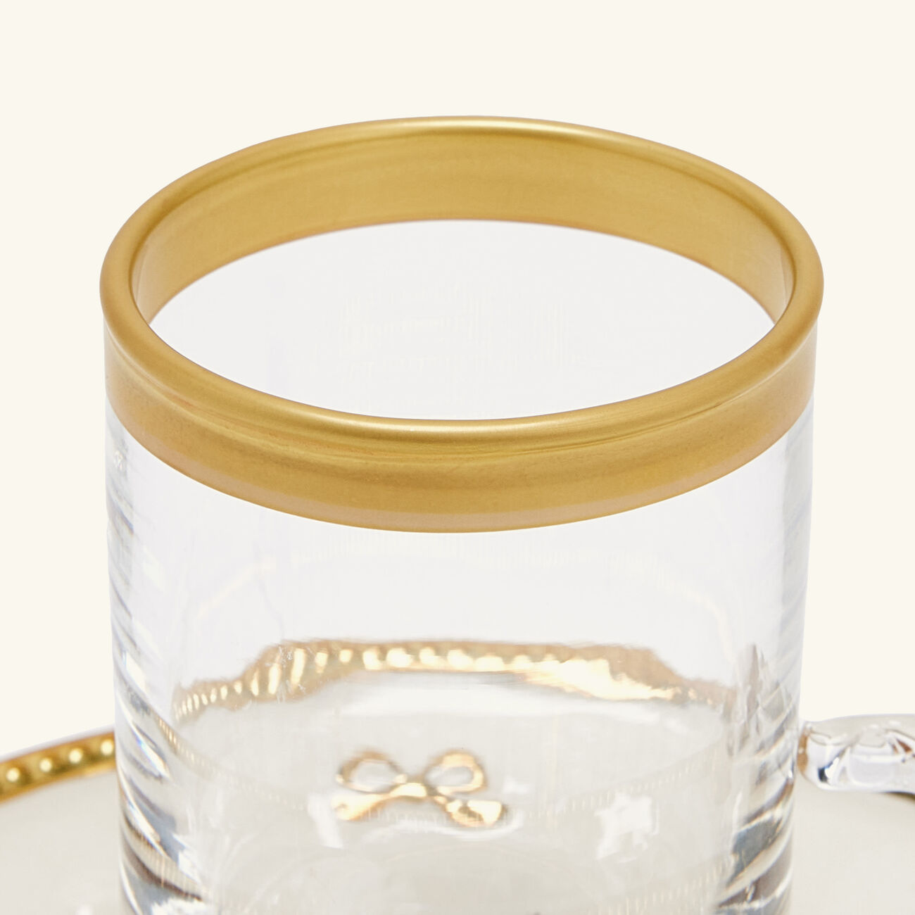 فنجان الشاي العربي باترفلاي مع صحنه صغير الحجم أبيض فيلاري فنجان الشاي العربي باترفلاي مع صحنه صغير الحجم أبيض