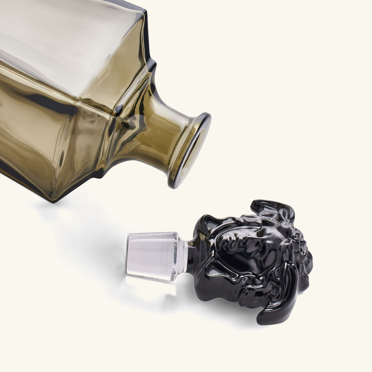 Medusa Lumiere Haze Decanter Clear versace medusa lumiere haze decanter clear