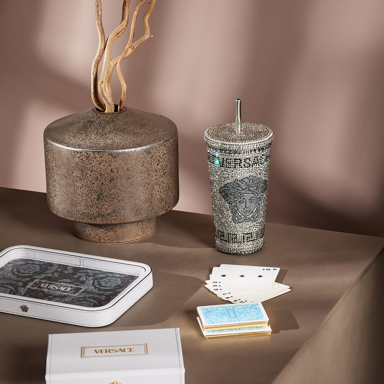 فيرساتشي كوب ميدوزا للسفر باللون الفضي