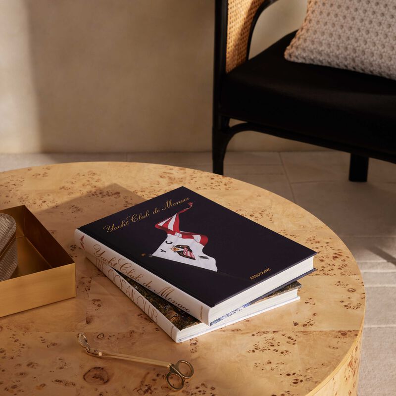 آسولين كتاب نادي موناكو لليخوت 33x25 4 سم