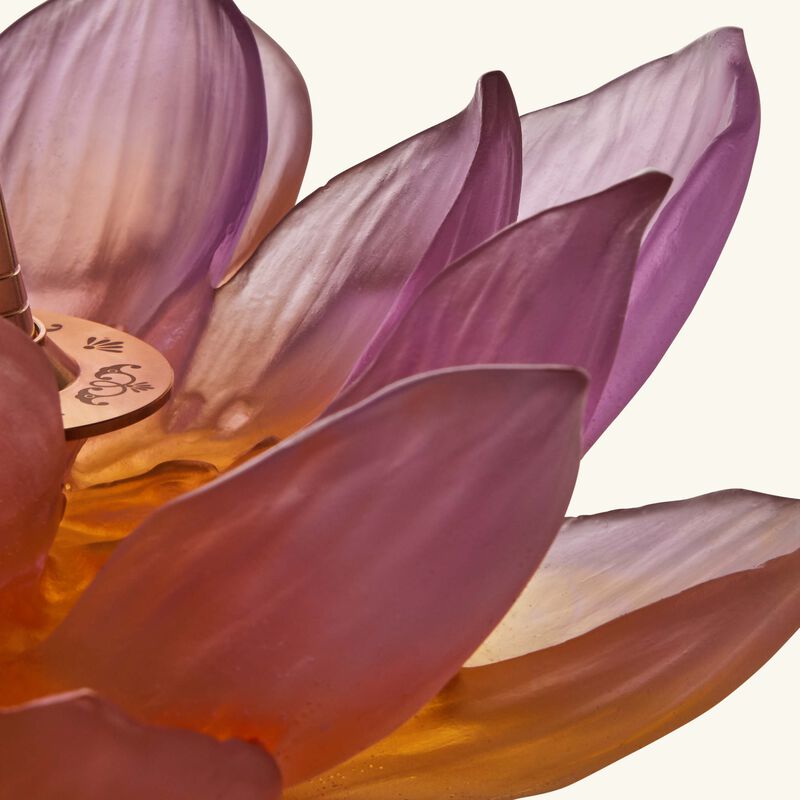 دوم حامل البخور جاردان دو لوتس باللون الوردي