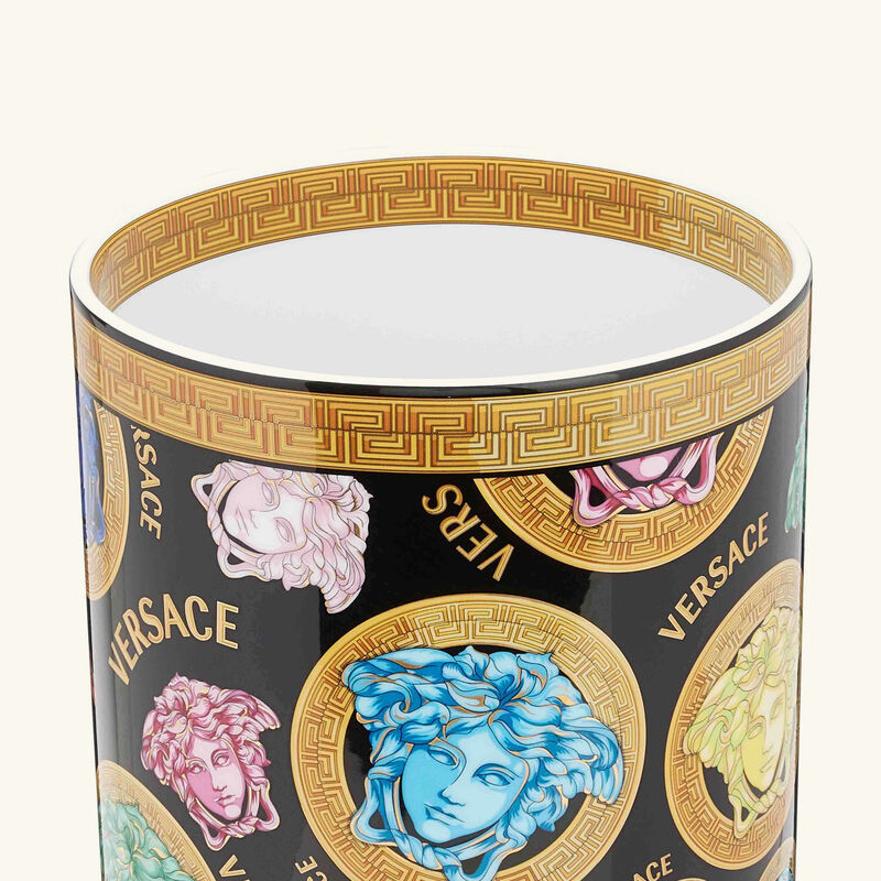 مزهرية ميدوزا أمبليفايد متوسطة الحجم سوداء فيرساتشي مزهرية ميدوزا أمبليفايد متوسطة الحجم سوداء