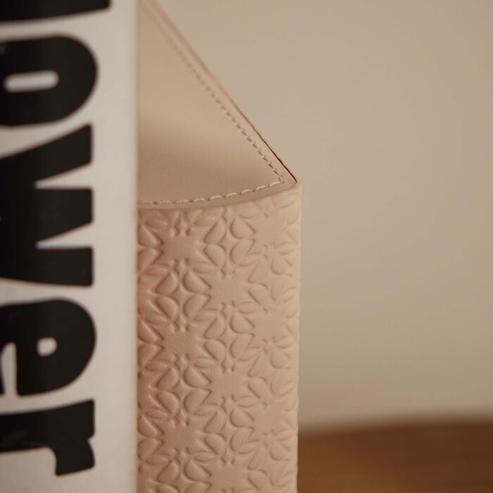 Elie Saab Monogram Bookends Torrone Beige giobagnara elie saab monogram bookends torrone beige