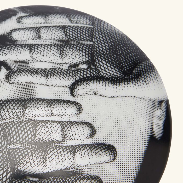 fornasetti tema e variazioni no 154 decorative box round black