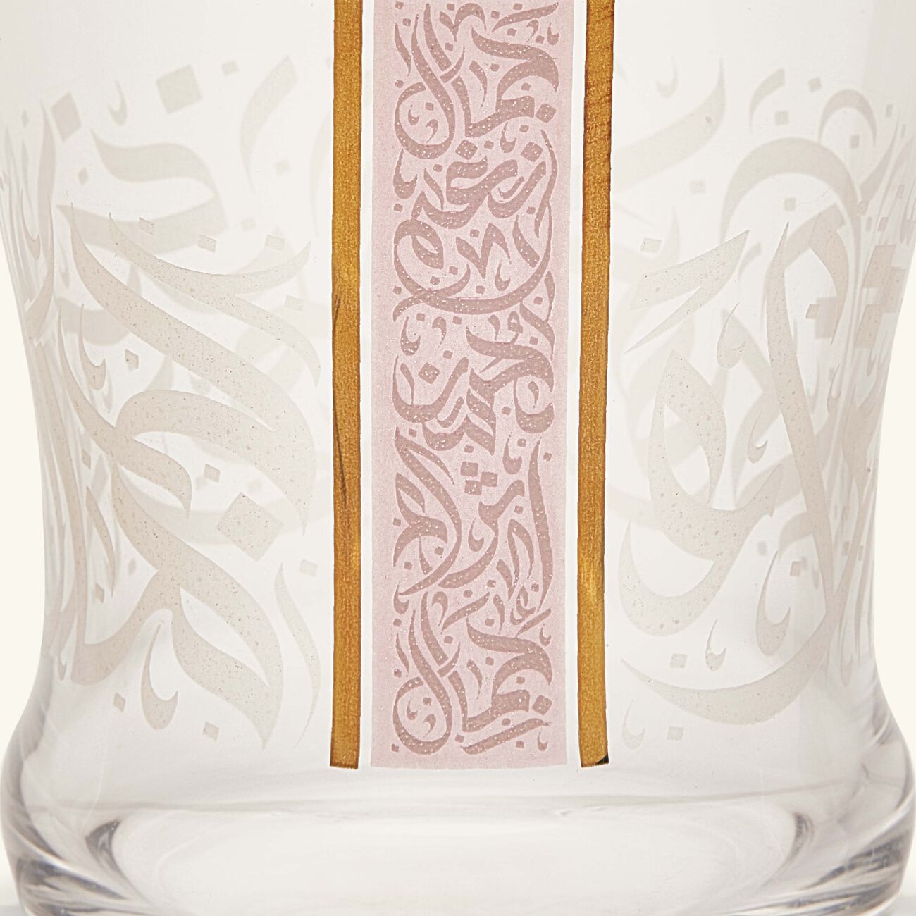 دملاج طقم نغم المؤلف من 6 كؤوس زجاجية قصيرة باللون الوردي