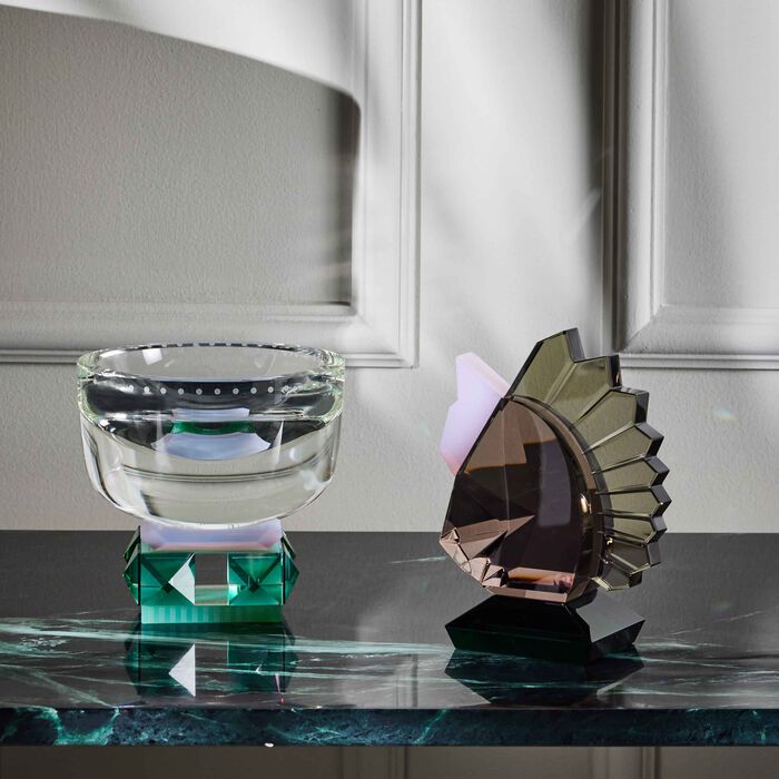 مسند كتب على شكل حصان وردي ريفليكشنز كوبنهاغن مسند كتب على شكل حصان وردي