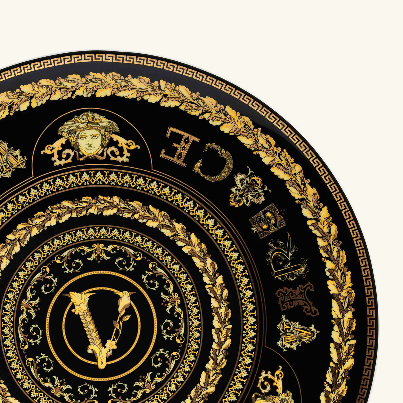Virtus Gala Plate Round Black 17cm versace virtus gala plate round black 17cm