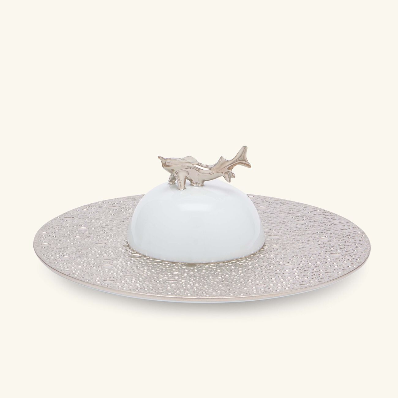 برناردو طبق الضيافة إكيوم دائري باللون الفضي 18 سم