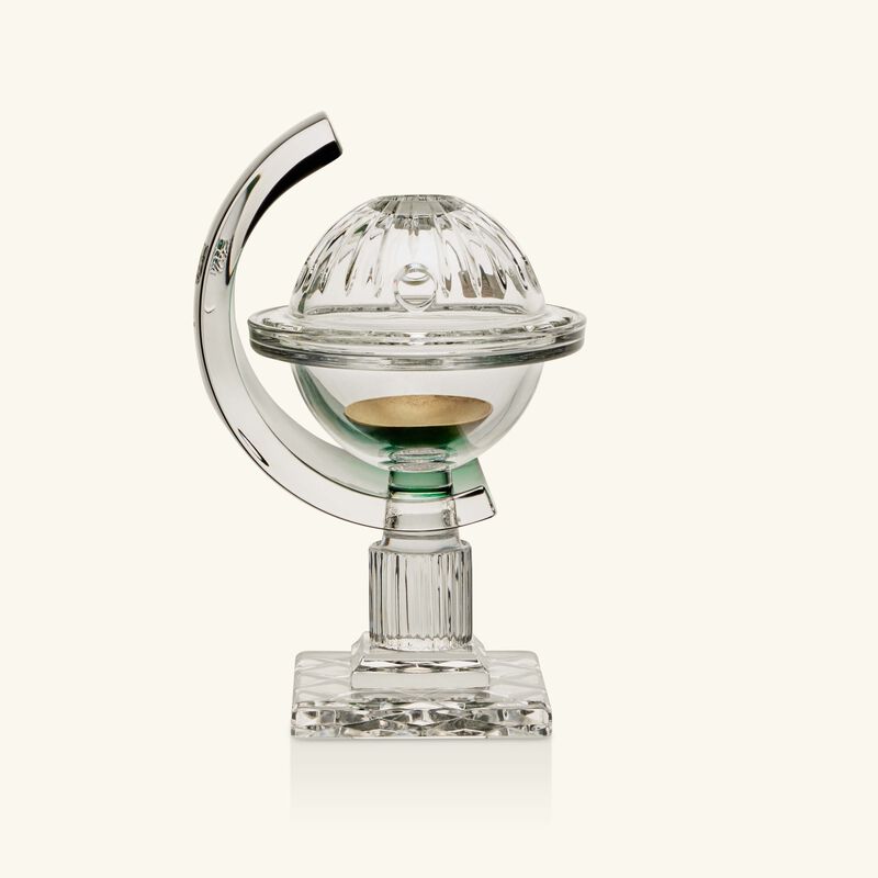 ماريو تشيوني مبخرة اليوم الوطني السعودي باللون الأخضر