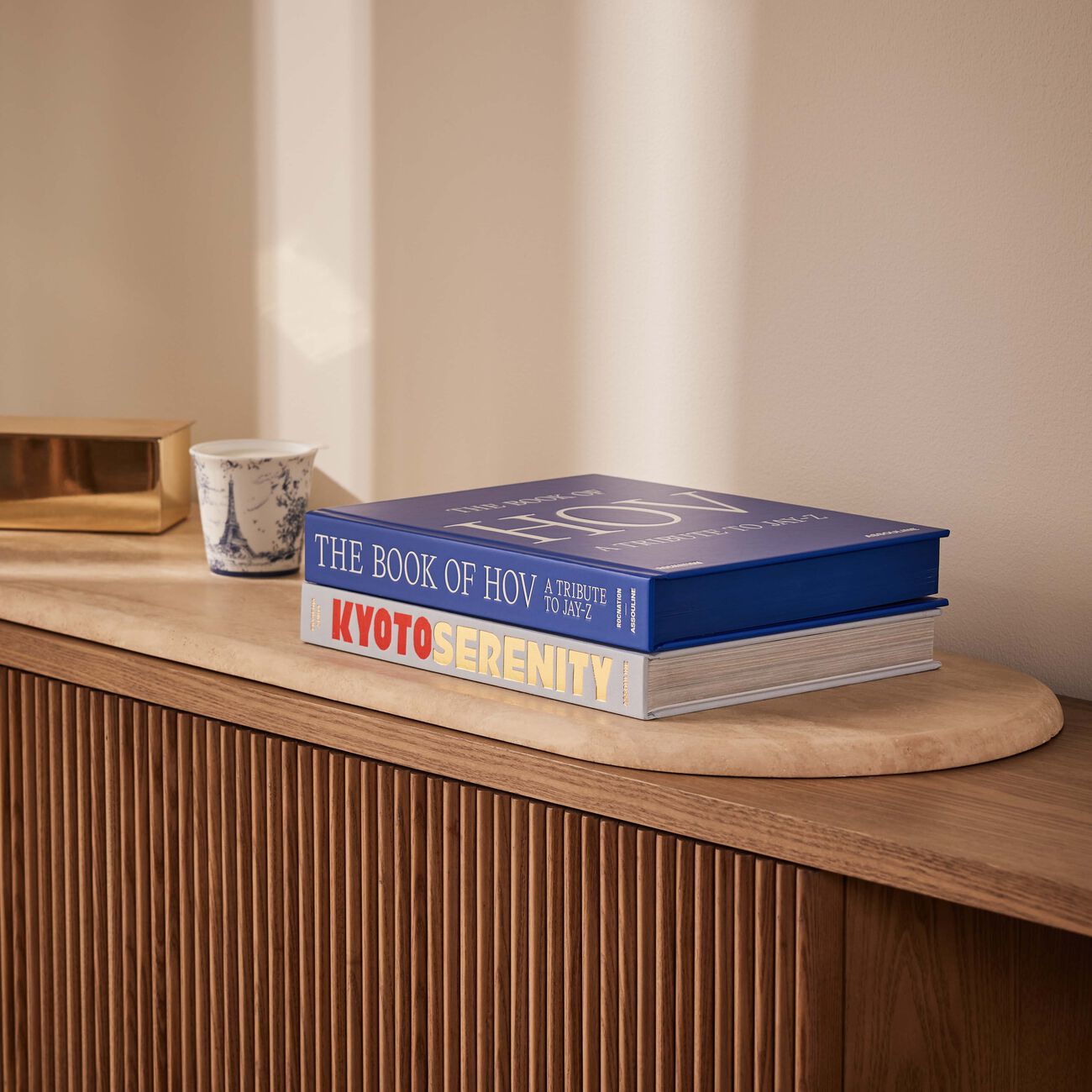 آسولين كتاب هوف آ تريبيوت تو جاي زي ألتيمت بوك   33   25 سم