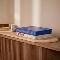 آسولين كتاب هوف آ تريبيوت تو جاي زي ألتيمت بوك   33   25 سم