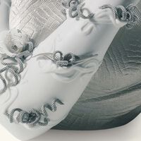 لادرو منحوتة ماي فير ليدي متوسطة بيضاء