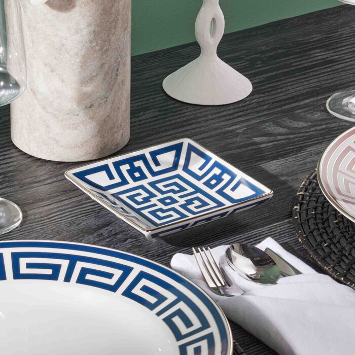 Labirinto Zaffiro Serving Tray Small Blue ginori 1735 labirinto zaffiro serving tray small blue