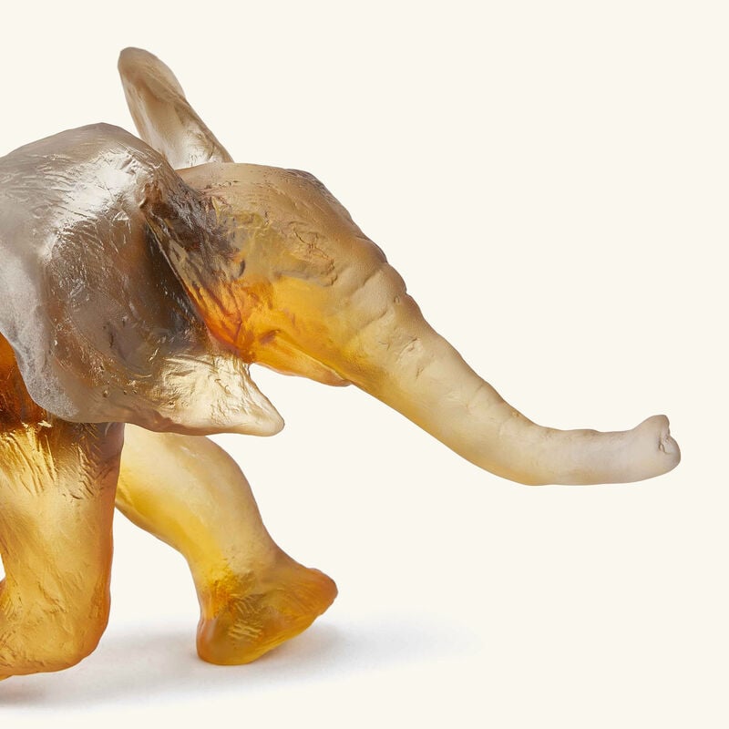 Elephant Savana Figurine Mini Brown daum elephant savana figurine mini brown