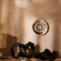 فورناسيتي طبق تزيين الجدار باللون الأبيض بتقويم عام 2025