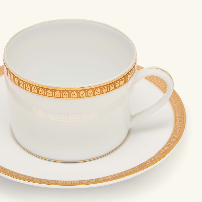 كريستوفل فنجان الشاي مالميزون مع صحنه باللون الذهبي