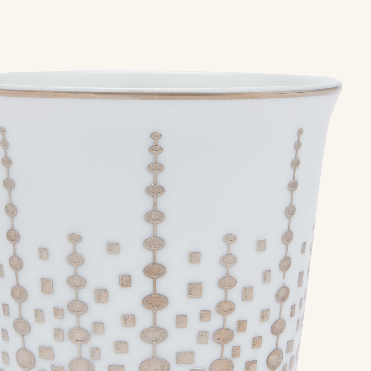 برناردو كاس أور آزور مع شمعة