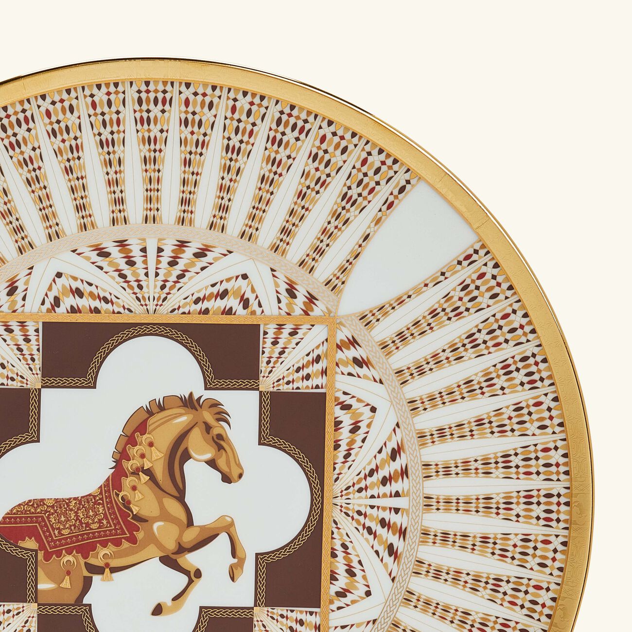 haviland cavalier royal underplate round gold 32cm