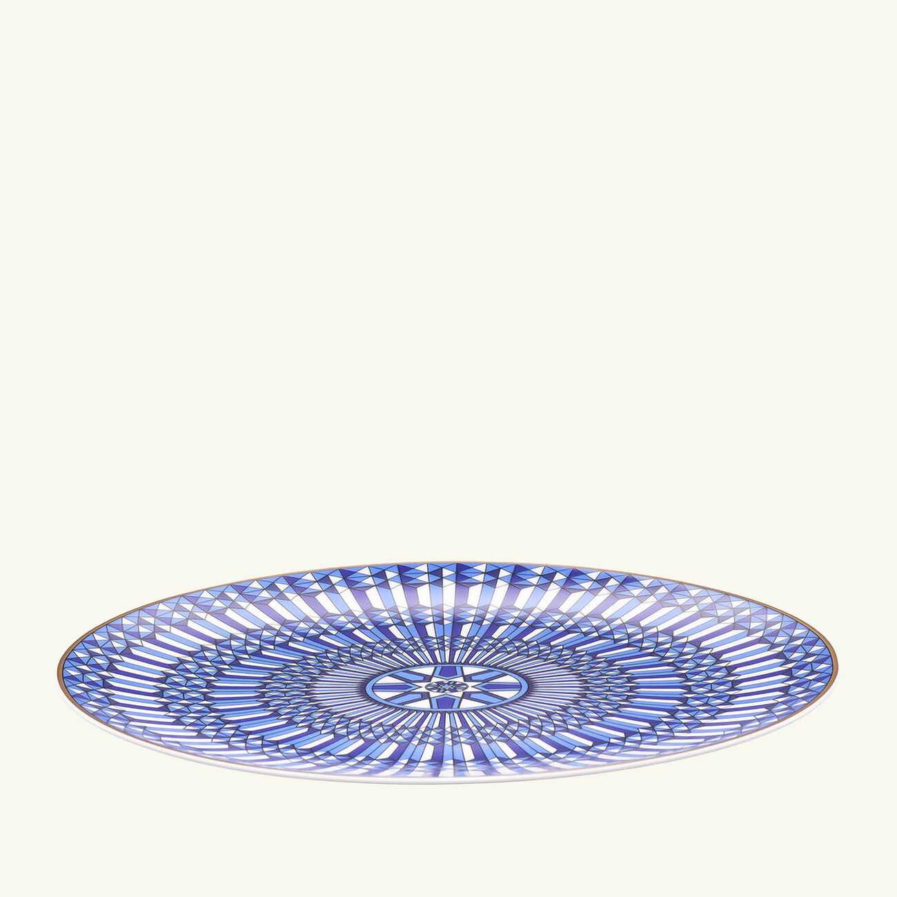 Arcadia Show Plate Round Blue 31cm baccarat arcadia show plate round blue 31cm