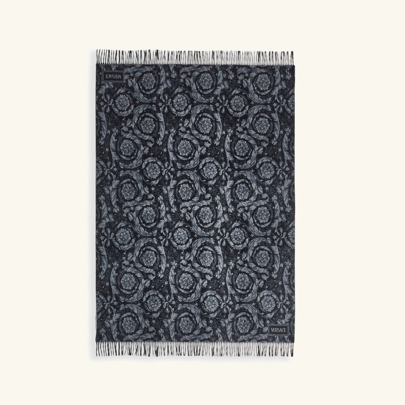 فيرساتشي بطانية بنقوش عصر النهضة من باروكو