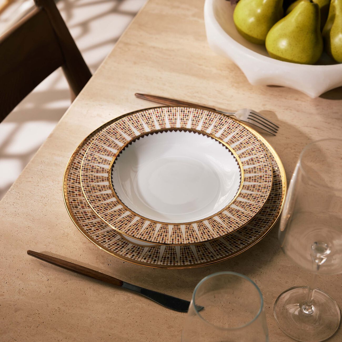 هافيلاند طقم كافالييه رويال المؤلف من طبقين للحساء بتصميم دائري ونقوش ذهبية بقياس 23 سم