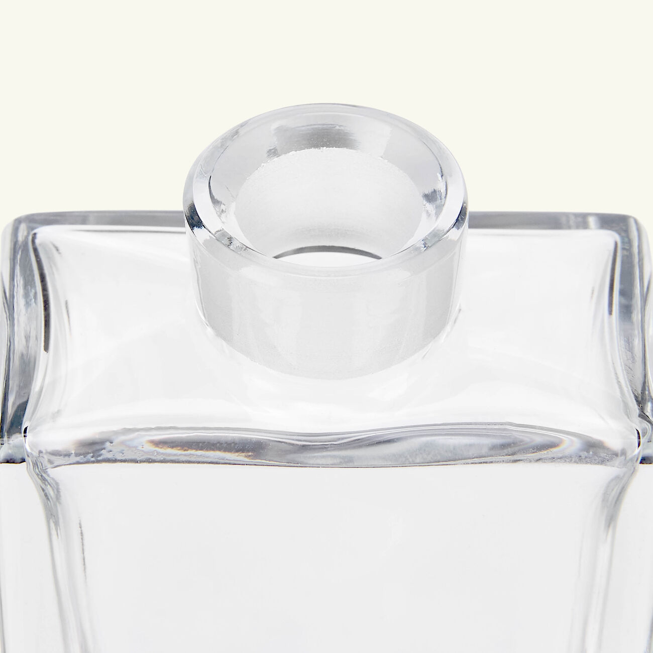 daum or d abeille perfume bottle