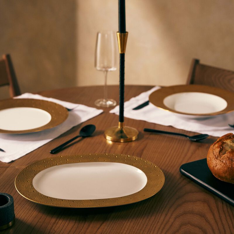 طبق أكومي أور بيضاوي باللون الذهبي 35 سم برناردو طبق أكومي أور بيضاوي باللون الذهبي 35 سم