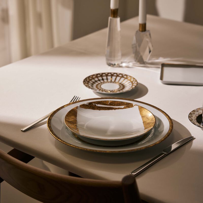 طبق السلطات فوي دور دائري باللون الذهبي 21 سم برناردو طبق السلطات فوي دور دائري باللون الذهبي 21 سم