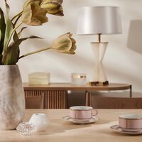 جينوري 1735 مجموعة ديفا من فنجانين للشاي مع صحنيهما باللون الوردي