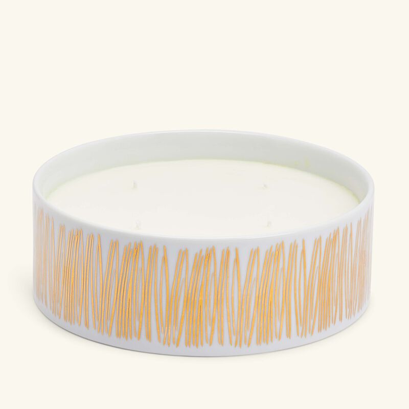 صلصال شمعة تمرة بالتعاون مع رزان العزوني برائحة العود والورد 1000 غ