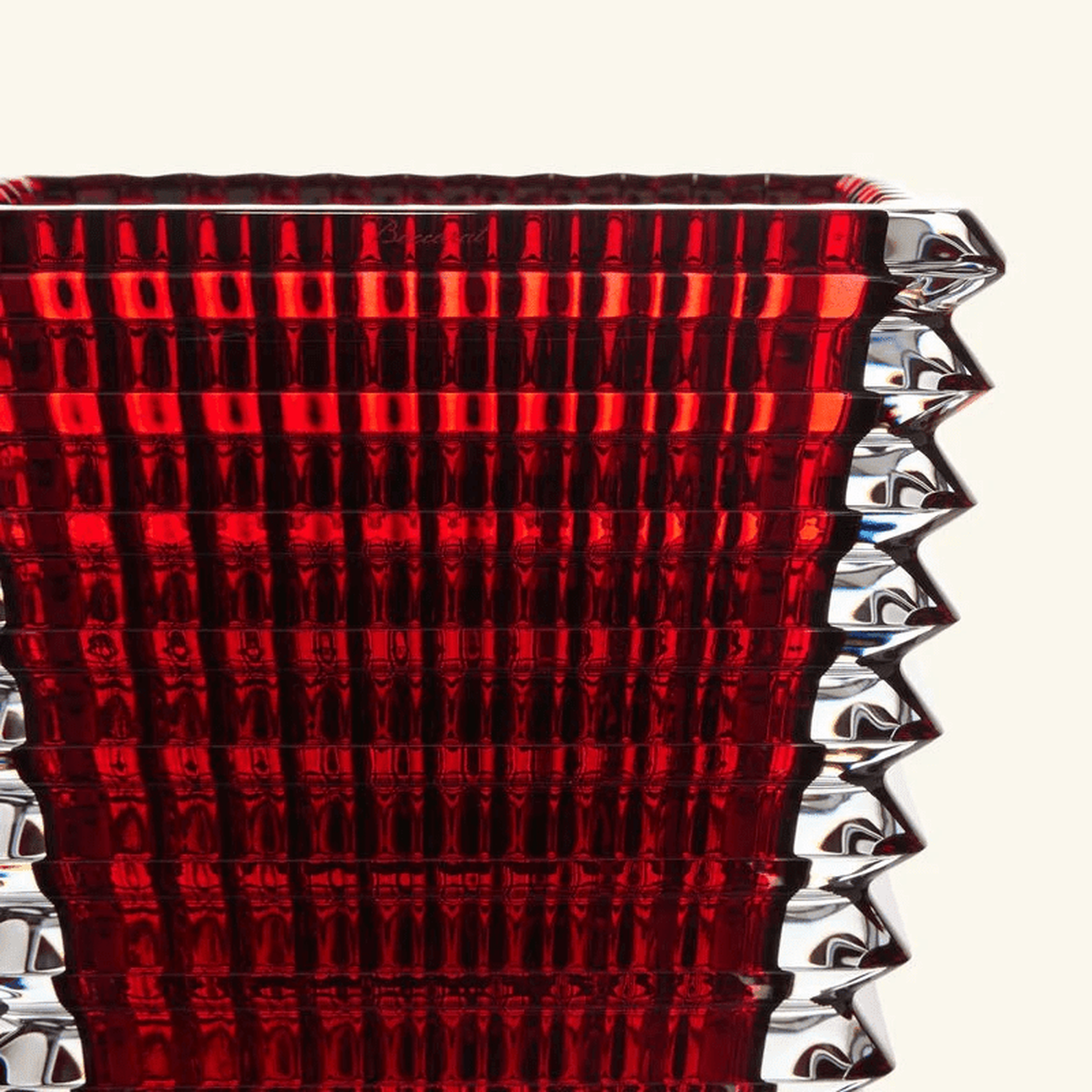 baccarat eye vase rectangular small red