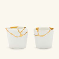 برناردو طقم كينتسوغي مؤلف من إبريق عادي وإبريق للحليب باللون الأبيض