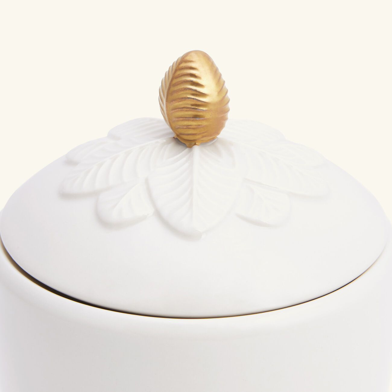 فيلاري سكرية بيكوك بيضاء