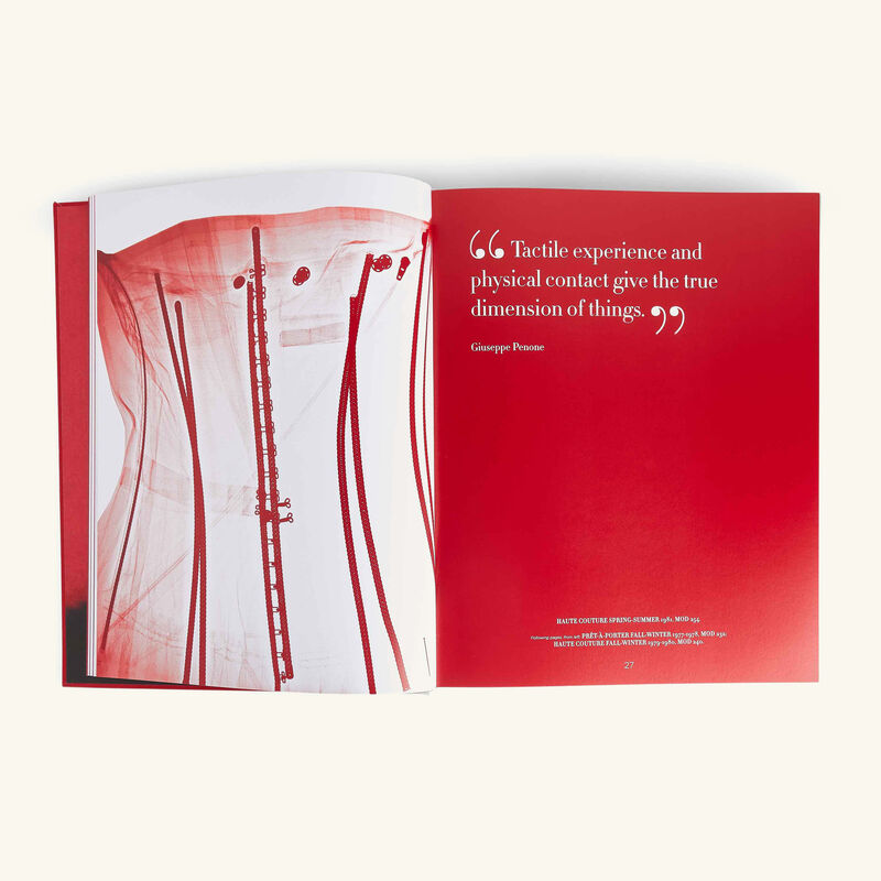 assouline valentino rosso book 39x30cm